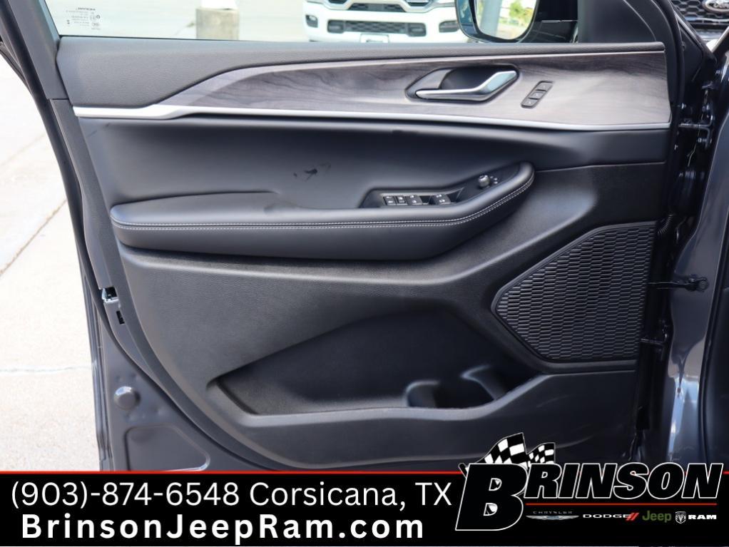 new 2025 Jeep Grand Cherokee L car, priced at $45,497