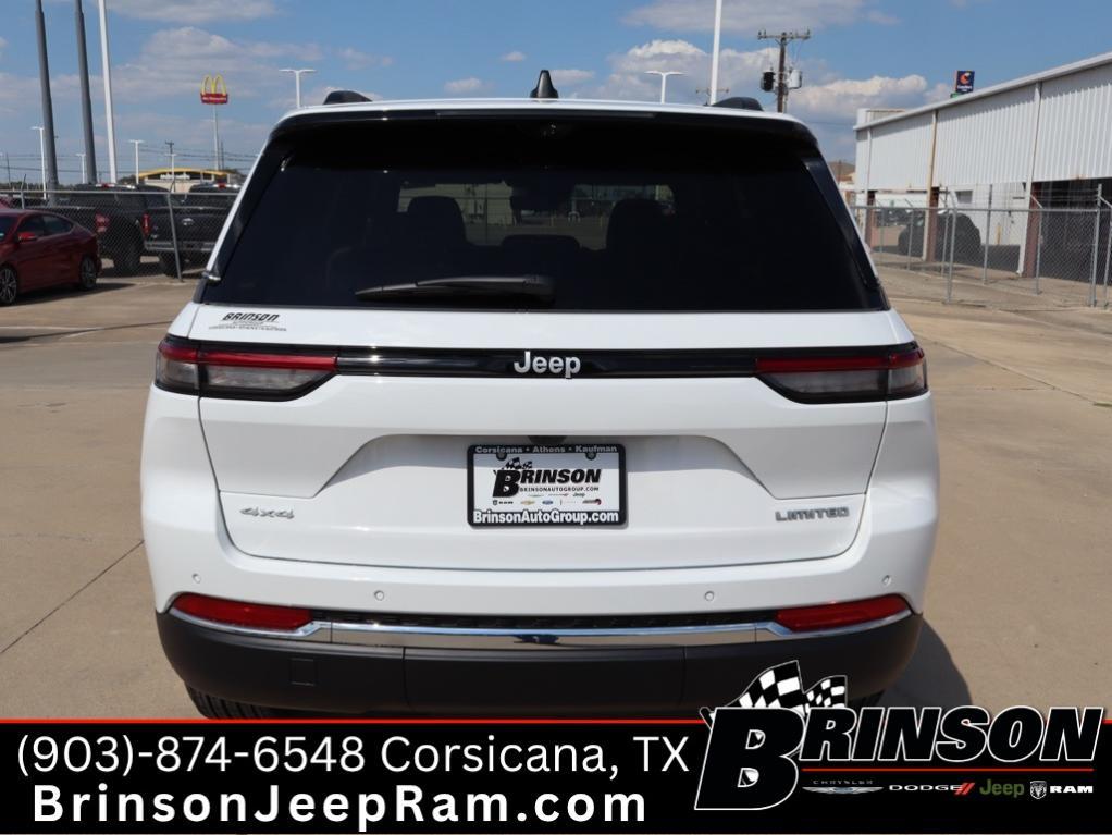 new 2025 Jeep Grand Cherokee car, priced at $44,547