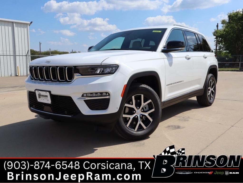 new 2025 Jeep Grand Cherokee car, priced at $45,095