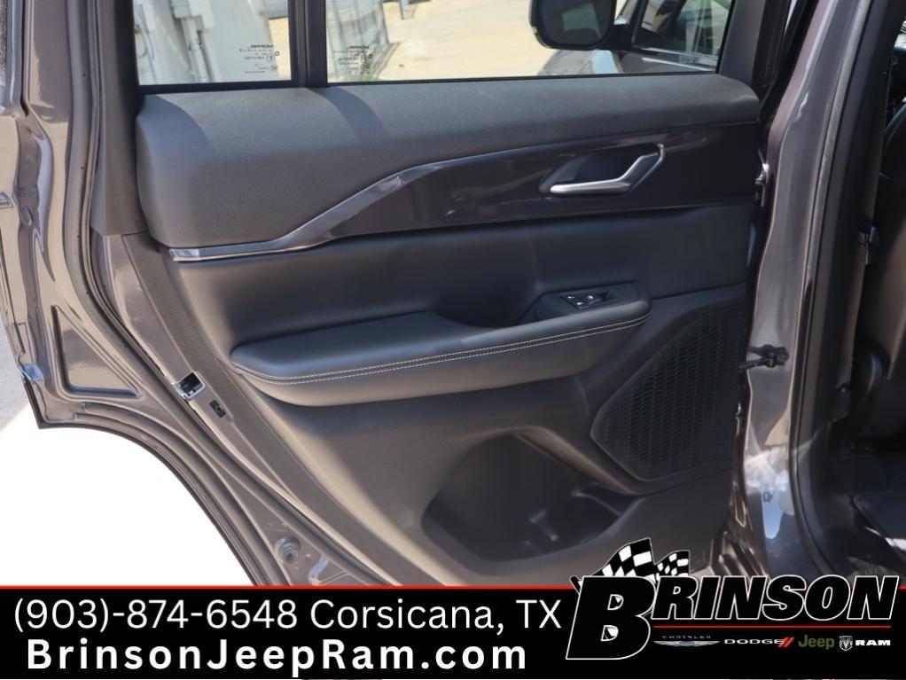 used 2023 Jeep Grand Cherokee car, priced at $25,756