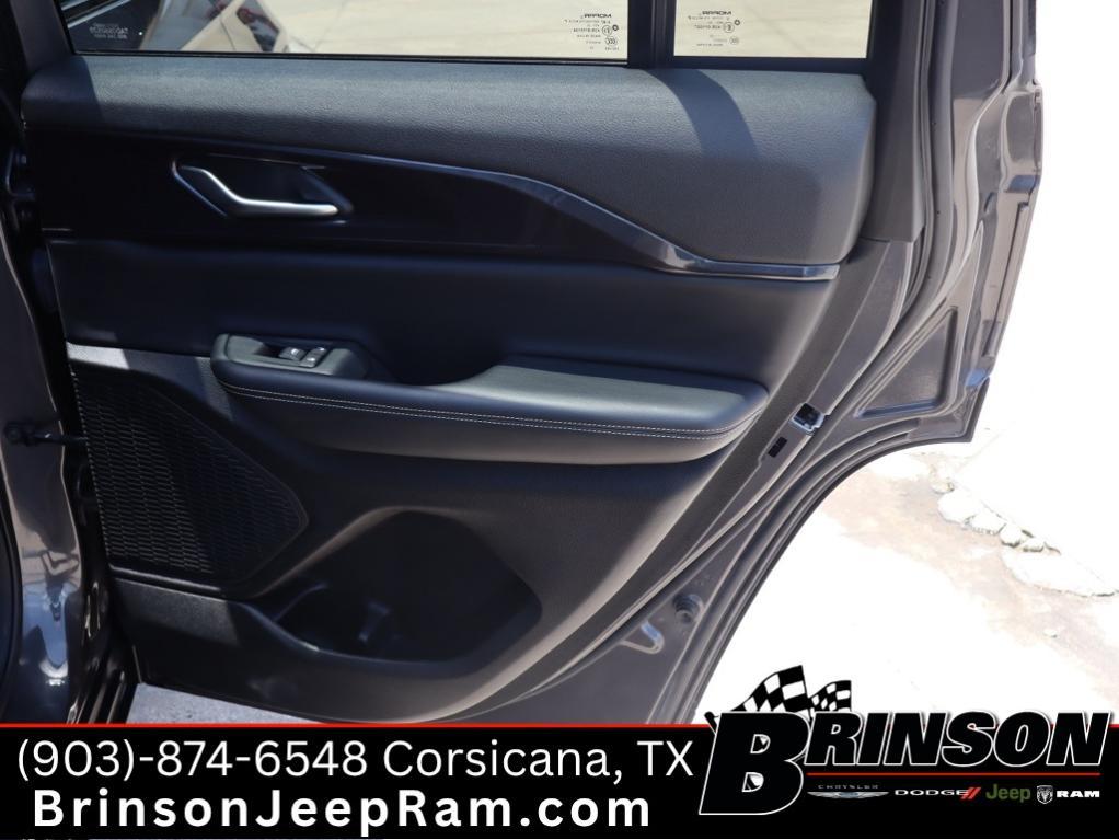 used 2023 Jeep Grand Cherokee car, priced at $25,756