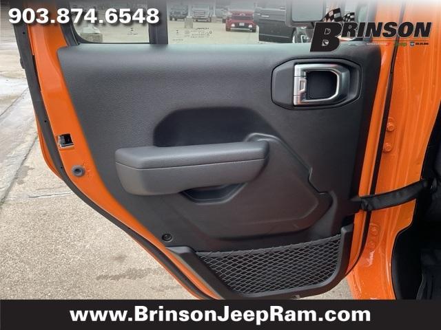 new 2025 Jeep Gladiator car, priced at $36,652