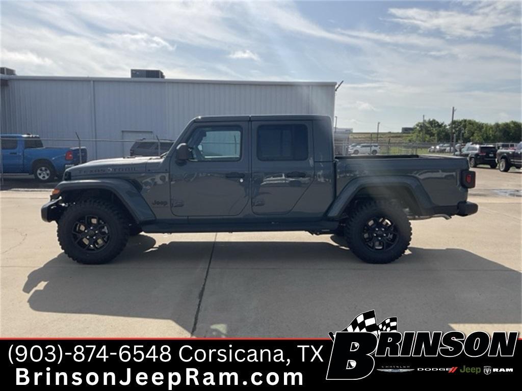 new 2025 Jeep Gladiator car, priced at $45,900