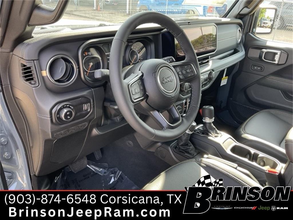 new 2025 Jeep Gladiator car, priced at $45,900