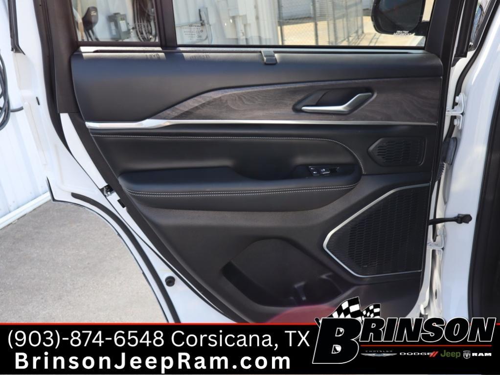 used 2023 Jeep Grand Cherokee car, priced at $40,389