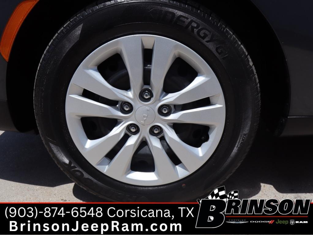 used 2022 Kia Soul car, priced at $17,317