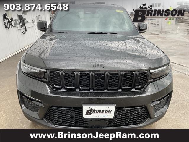 new 2024 Jeep Grand Cherokee car, priced at $41,020