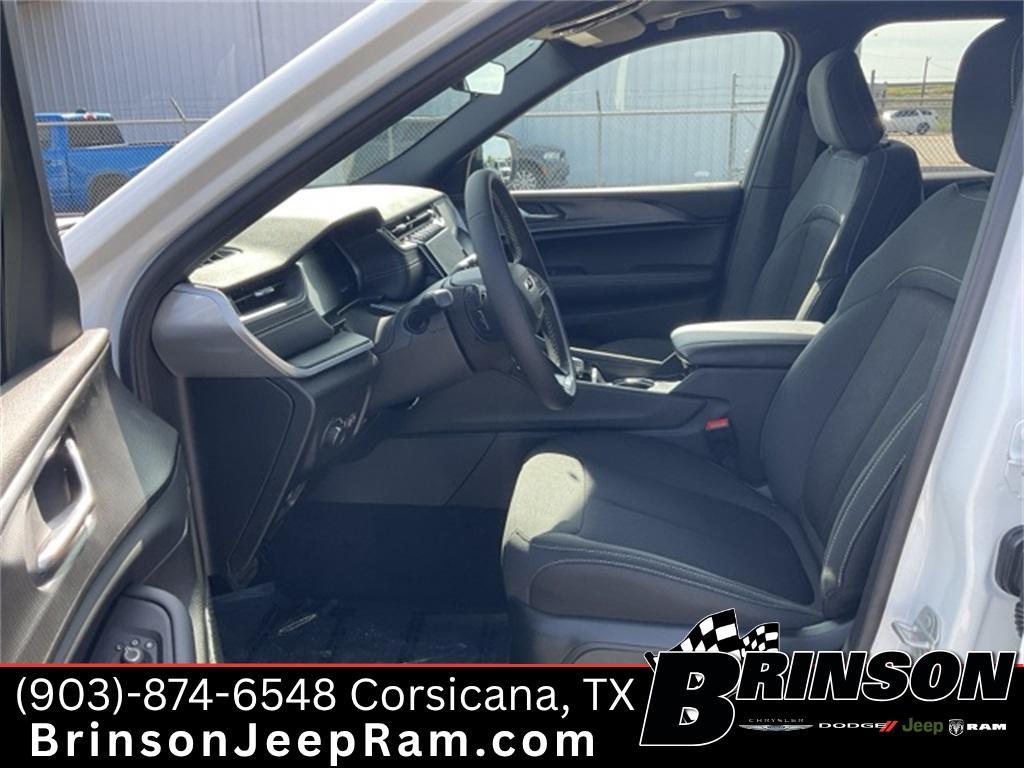 new 2025 Jeep Grand Cherokee L car, priced at $35,680