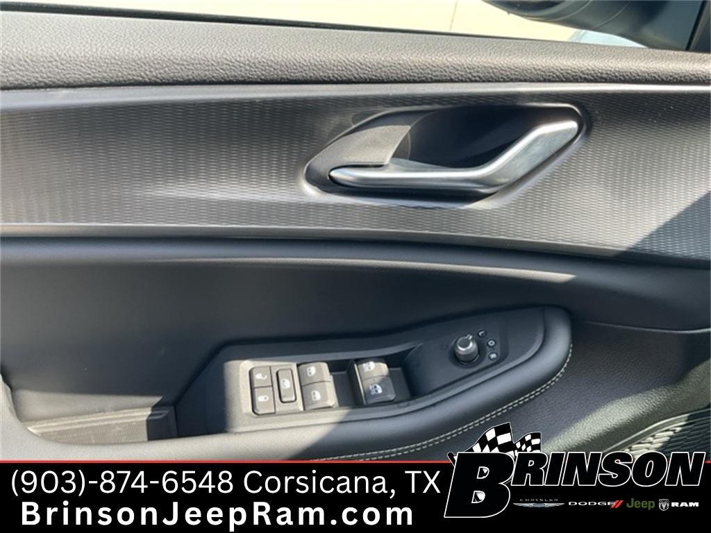 new 2025 Jeep Grand Cherokee L car, priced at $35,680