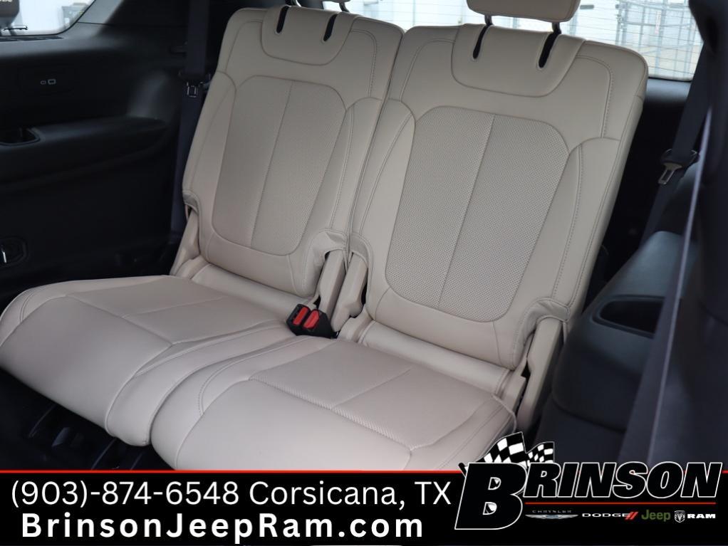 new 2025 Jeep Grand Cherokee L car, priced at $46,617