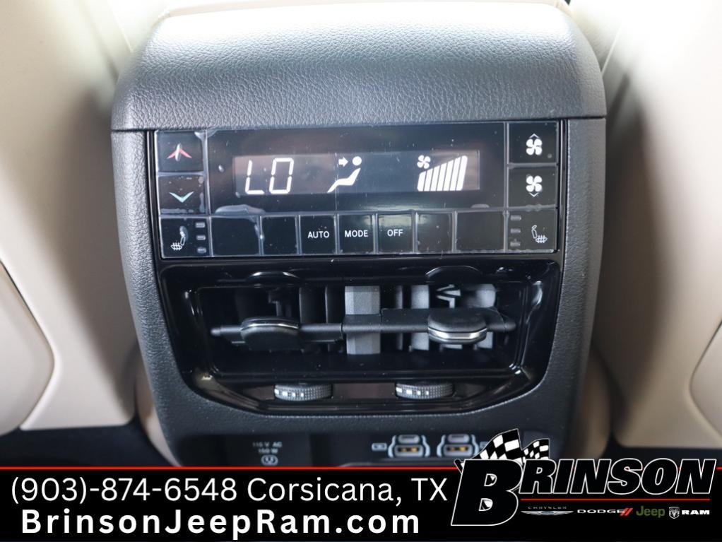 new 2025 Jeep Grand Cherokee L car, priced at $46,617