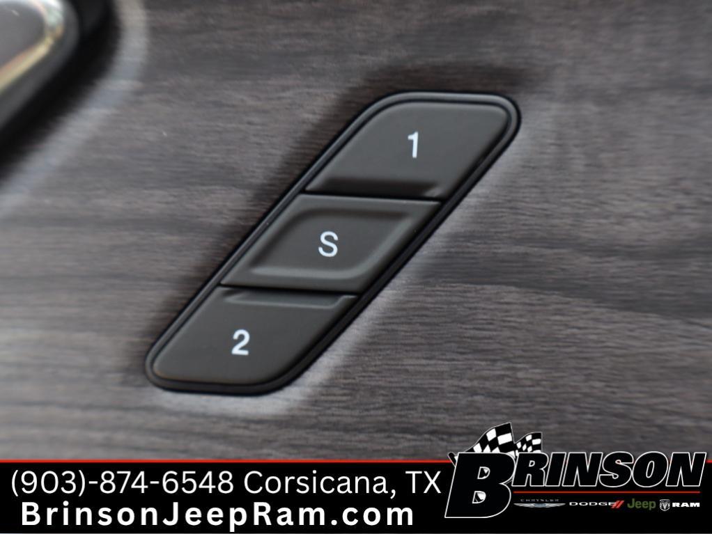 new 2025 Jeep Grand Cherokee L car, priced at $46,617