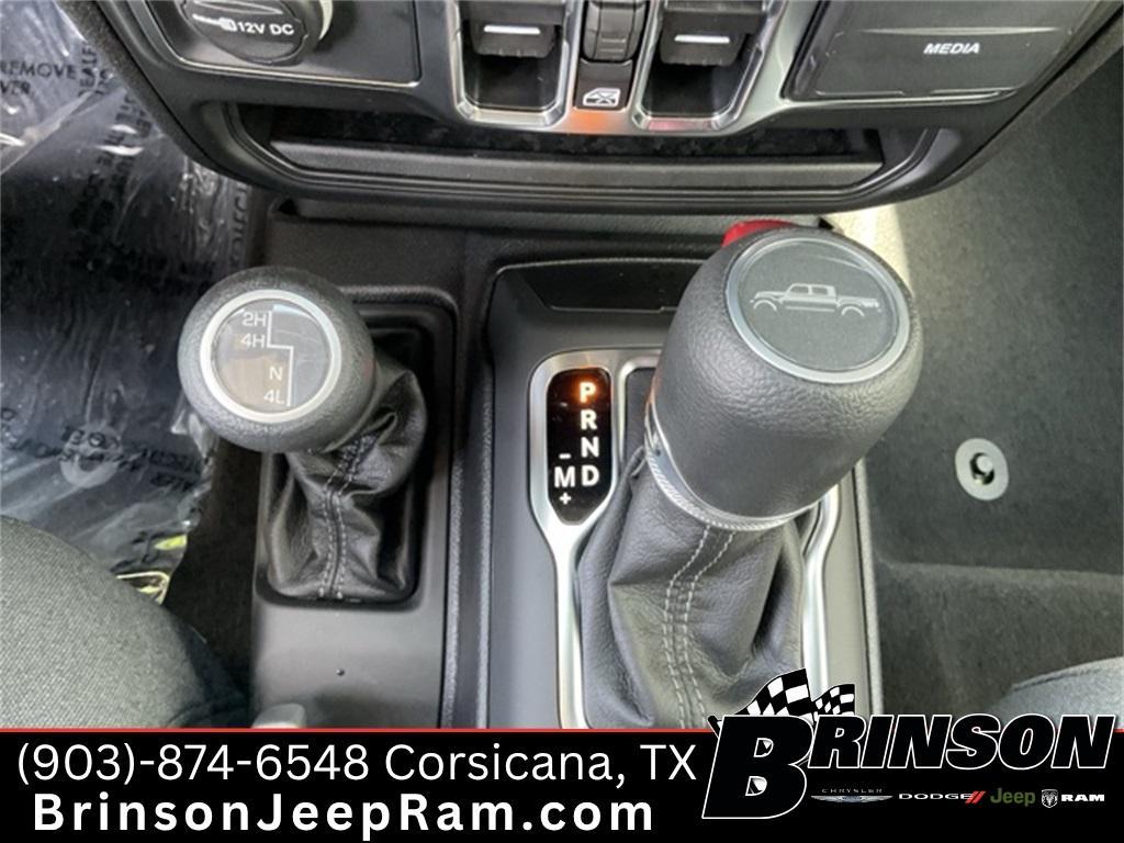 new 2025 Jeep Gladiator car, priced at $36,630