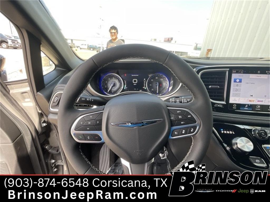 new 2025 Chrysler Pacifica car, priced at $41,311