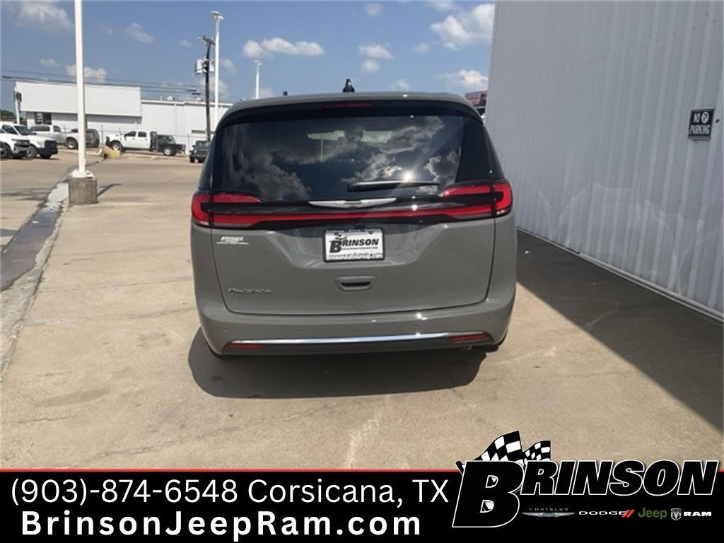 new 2025 Chrysler Pacifica car, priced at $41,311