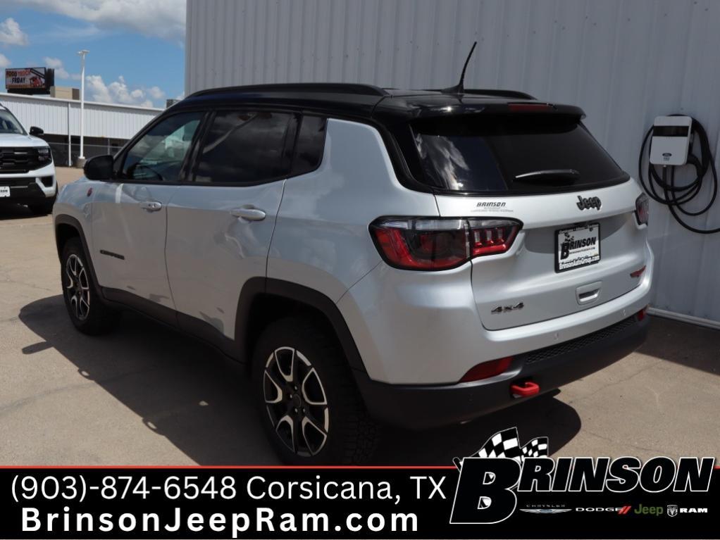 new 2025 Jeep Compass car, priced at $29,849