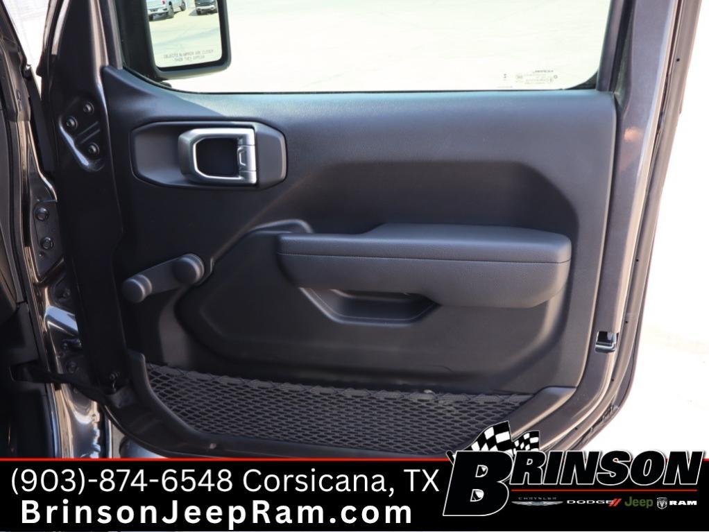 used 2024 Jeep Gladiator car, priced at $37,595