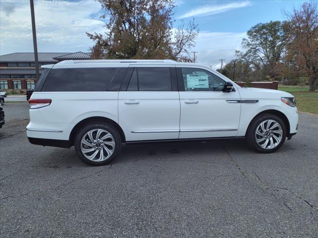 new 2024 Lincoln Navigator car, priced at $101,978