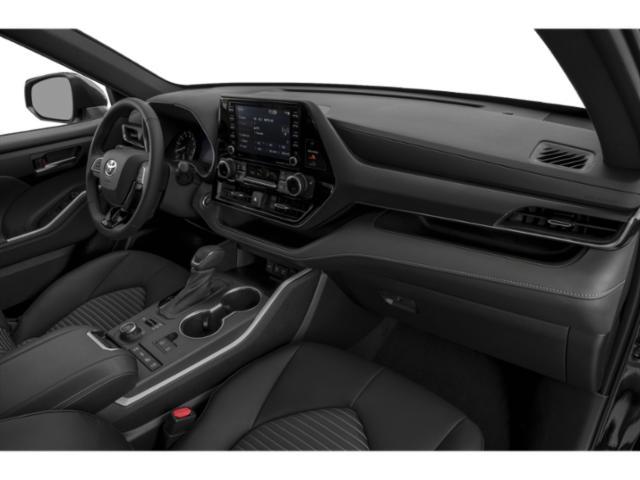 used 2022 Toyota Highlander car, priced at $39,900