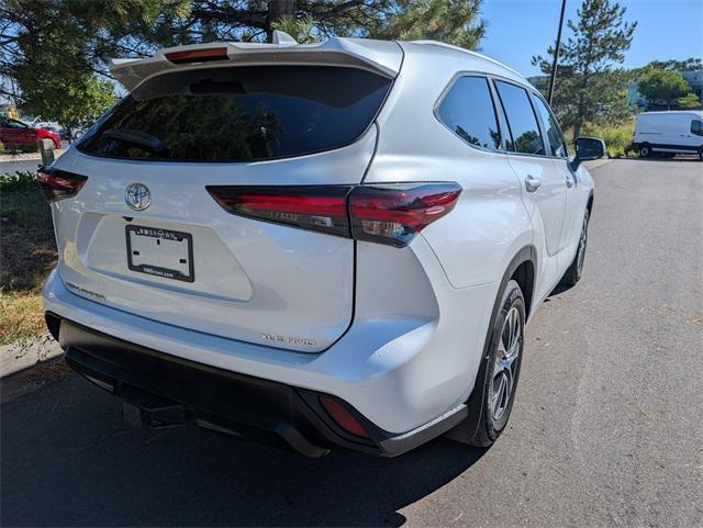 used 2024 Toyota Highlander car, priced at $42,900