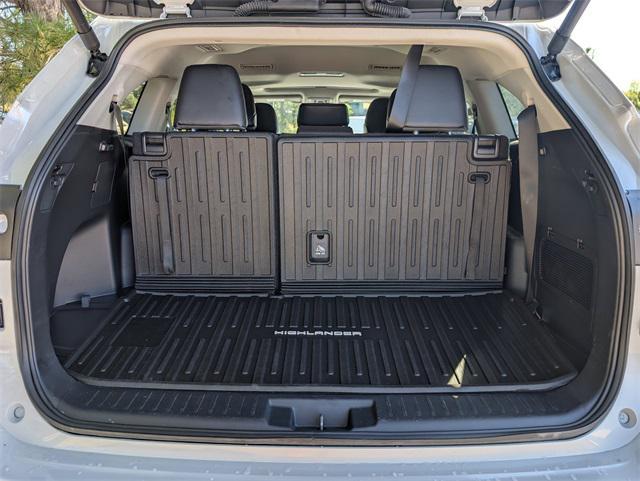 used 2024 Toyota Highlander car, priced at $42,900