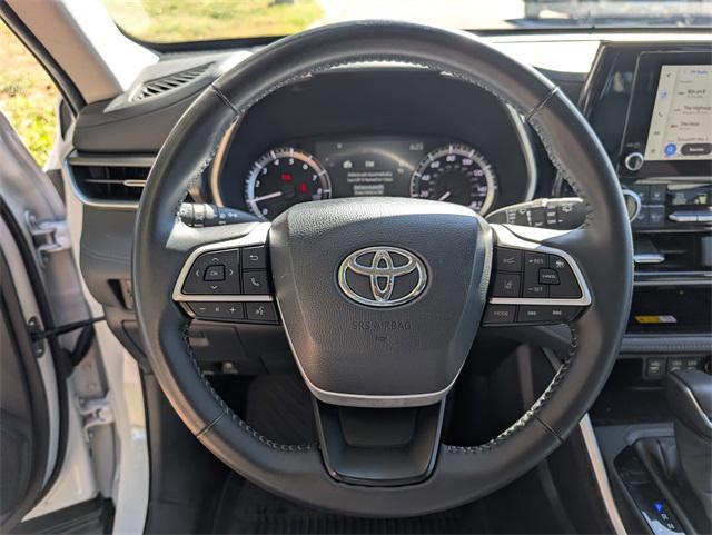 used 2024 Toyota Highlander car, priced at $42,900