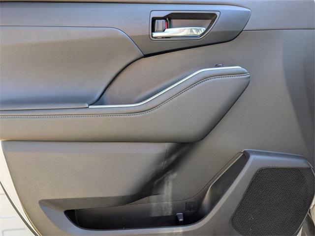 used 2024 Toyota Highlander car, priced at $42,900