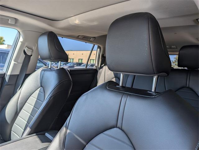used 2024 Toyota Highlander car, priced at $42,900