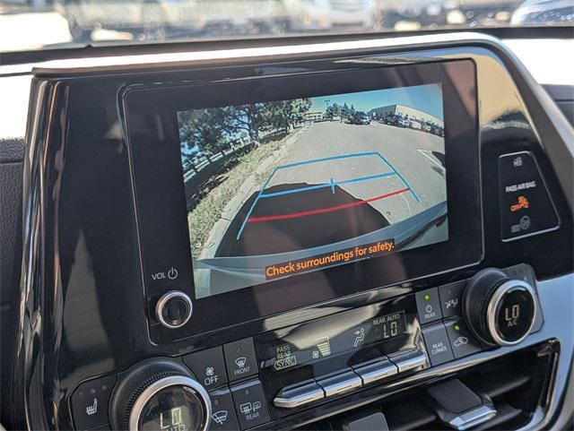 used 2024 Toyota Highlander car, priced at $42,900