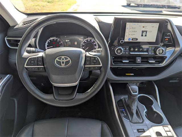 used 2024 Toyota Highlander car, priced at $42,900