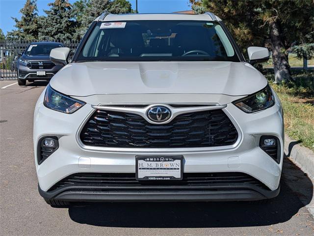 used 2024 Toyota Highlander car, priced at $42,900