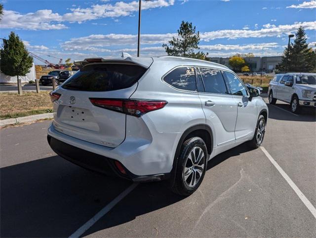 used 2022 Toyota Highlander car, priced at $36,900