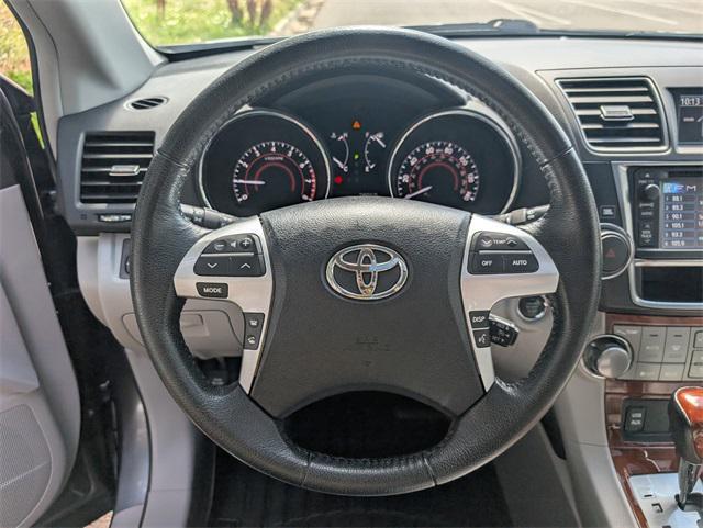 used 2013 Toyota Highlander car, priced at $19,900