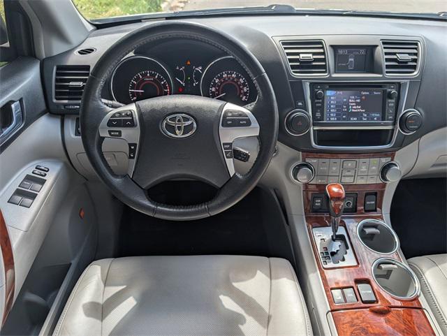 used 2013 Toyota Highlander car, priced at $19,900