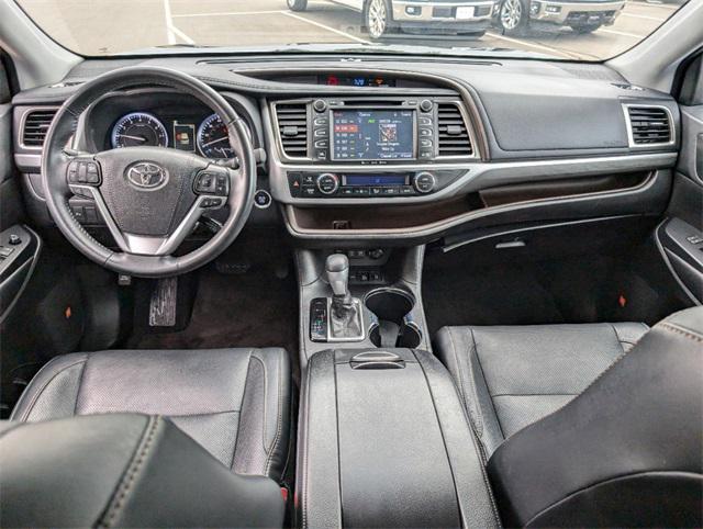 used 2019 Toyota Highlander car, priced at $31,900