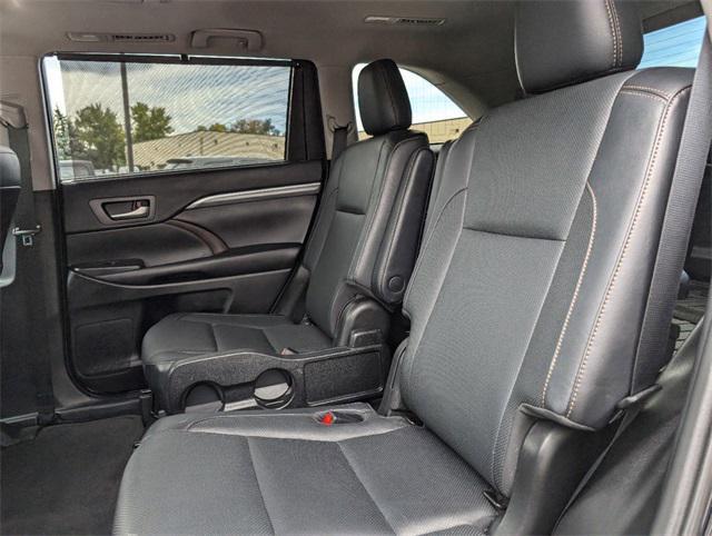 used 2019 Toyota Highlander car, priced at $31,900