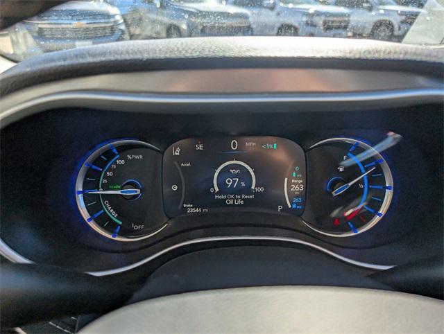 used 2024 Chrysler Pacifica Hybrid car, priced at $32,900