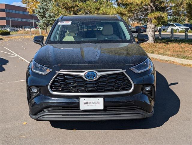 used 2021 Toyota Highlander Hybrid car, priced at $39,900