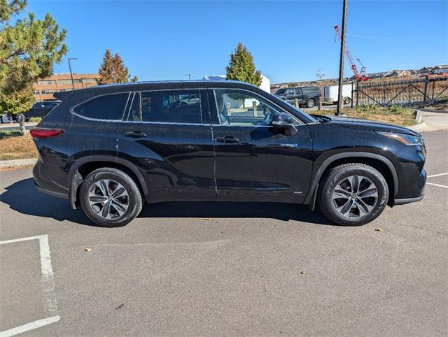 used 2021 Toyota Highlander Hybrid car, priced at $39,900