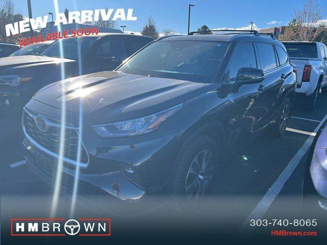 used 2020 Toyota Highlander car, priced at $32,900