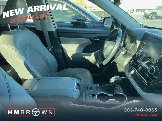 used 2020 Toyota Highlander car, priced at $32,900