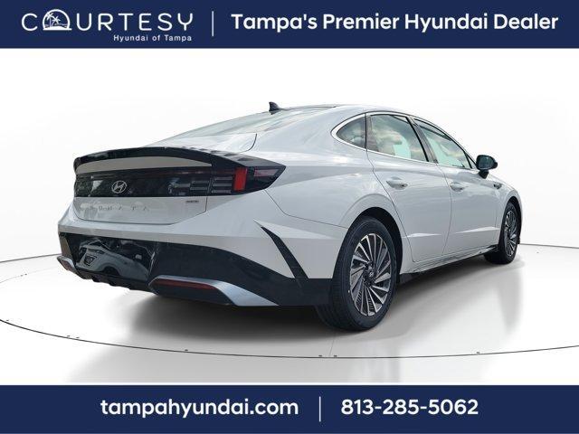 new 2025 Hyundai Sonata Hybrid car, priced at $30,774
