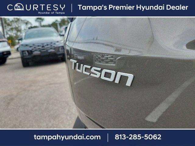 new 2025 Hyundai TUCSON Hybrid car, priced at $37,100