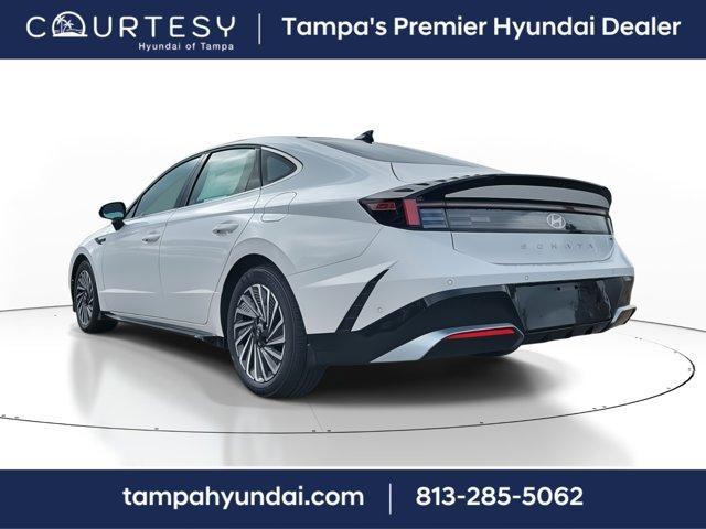 new 2025 Hyundai Sonata Hybrid car, priced at $37,044