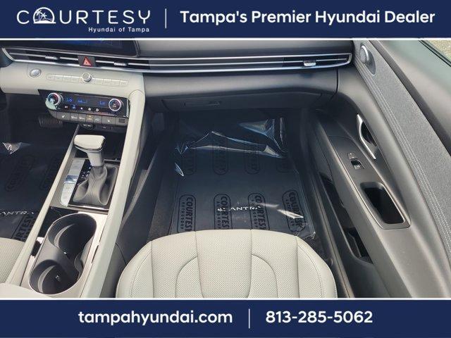 new 2025 Hyundai Elantra car, priced at $27,554