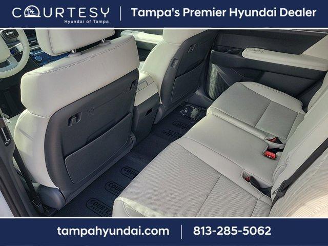 new 2025 Hyundai Santa Fe HEV car, priced at $39,640