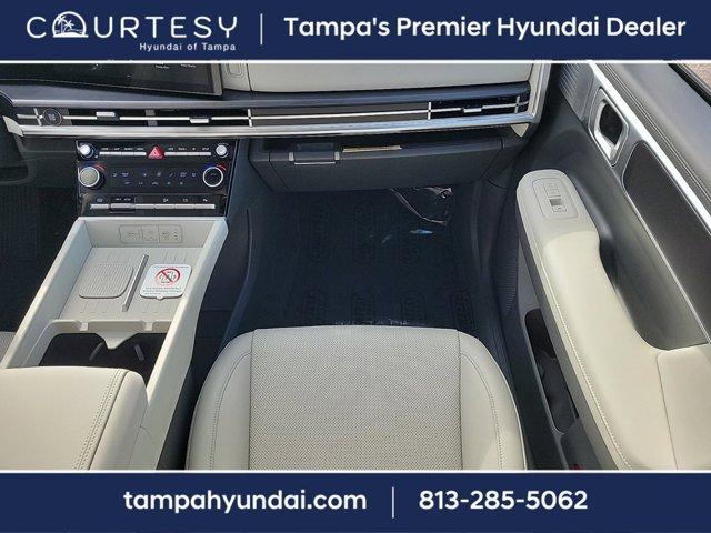 new 2025 Hyundai Santa Fe HEV car, priced at $39,640