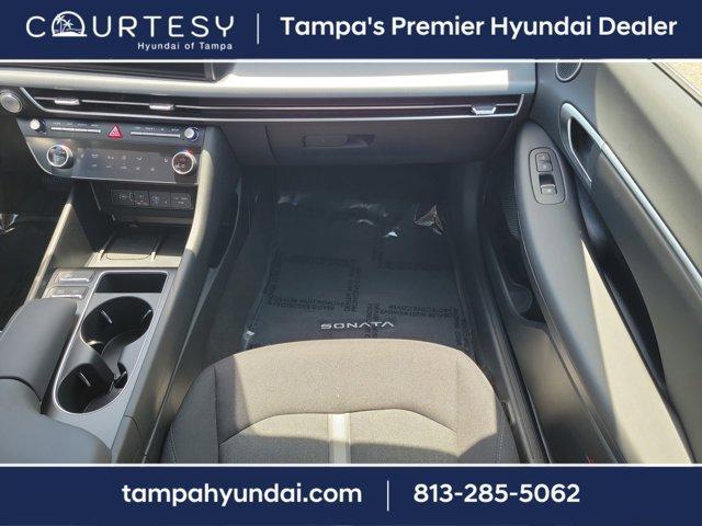 new 2025 Hyundai Sonata Hybrid car, priced at $30,198