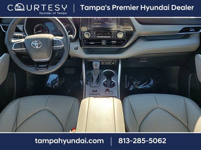 used 2021 Toyota Highlander car, priced at $30,894