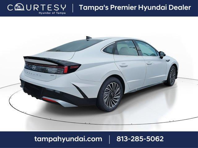 new 2025 Hyundai Sonata Hybrid car, priced at $30,774